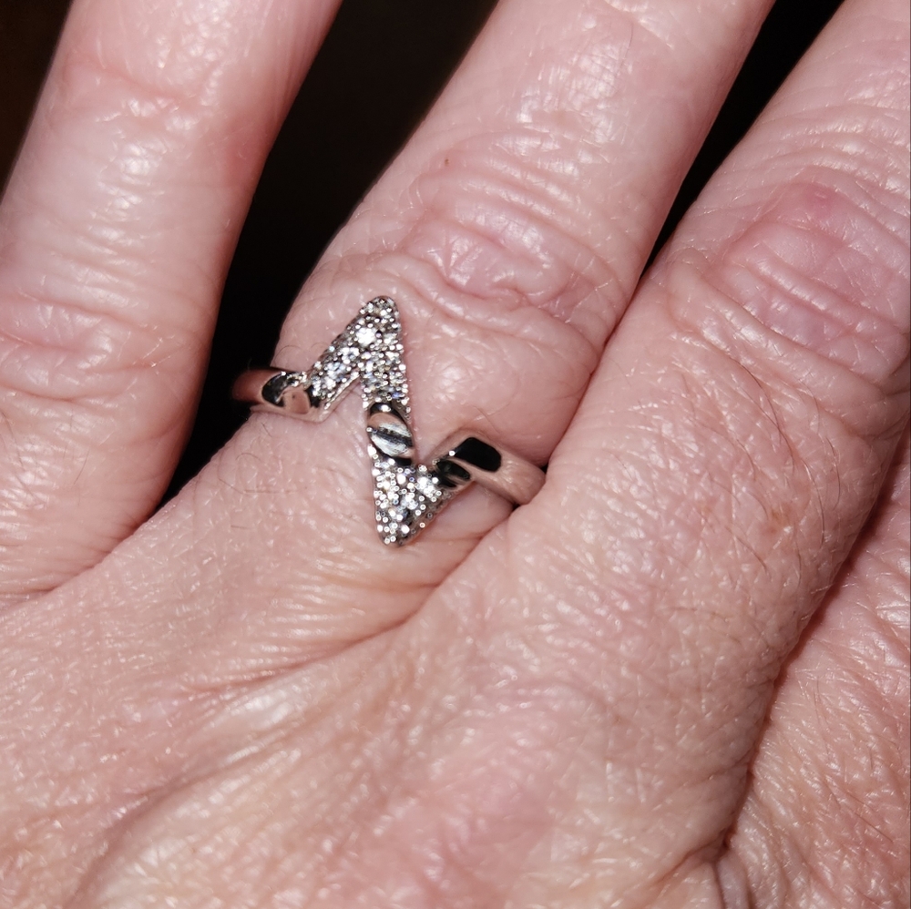 Fashion ring